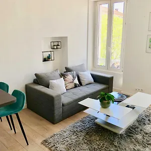 https://bright-modern-apartment-in-the-heart-of-antibes.fr-provencehotel.com