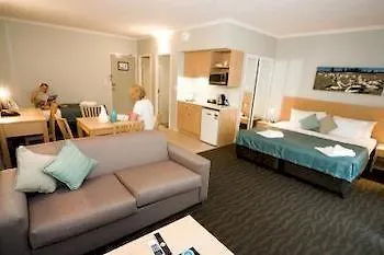 ****  Manly Marina Cove Motel Brisbane Australia